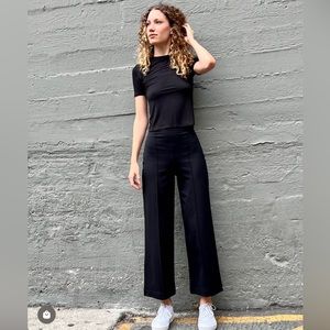 Ripley Rader - Fitted Black T-Shirt - Size 3